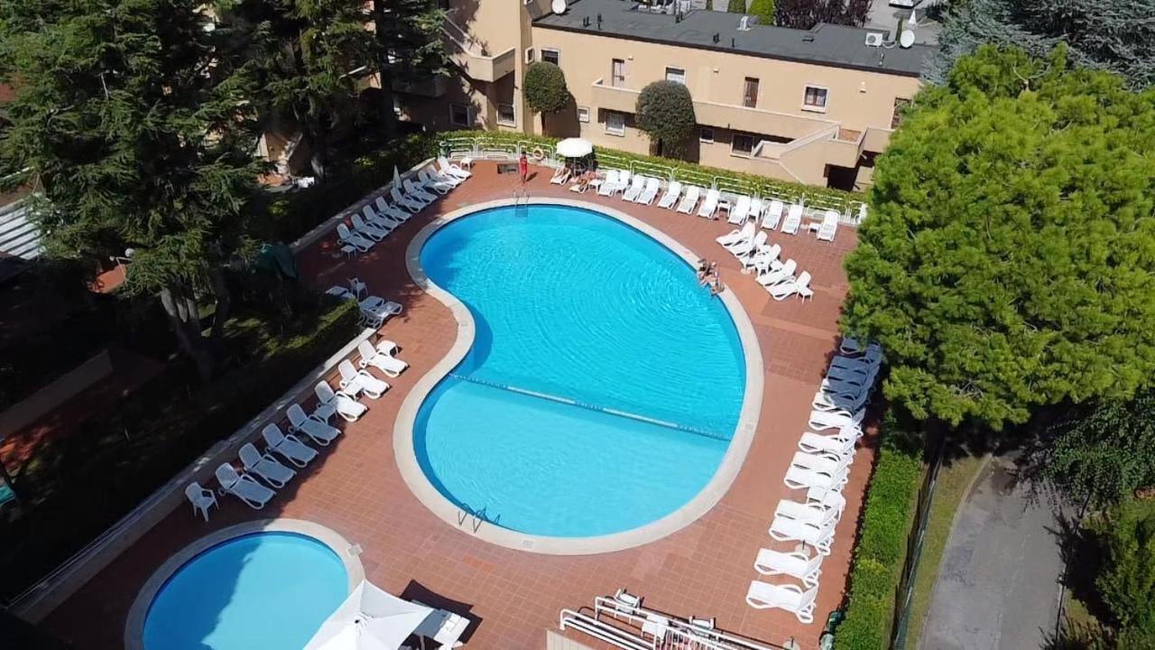 Nico'S Apartment Peschiera del Garda Buitenkant foto