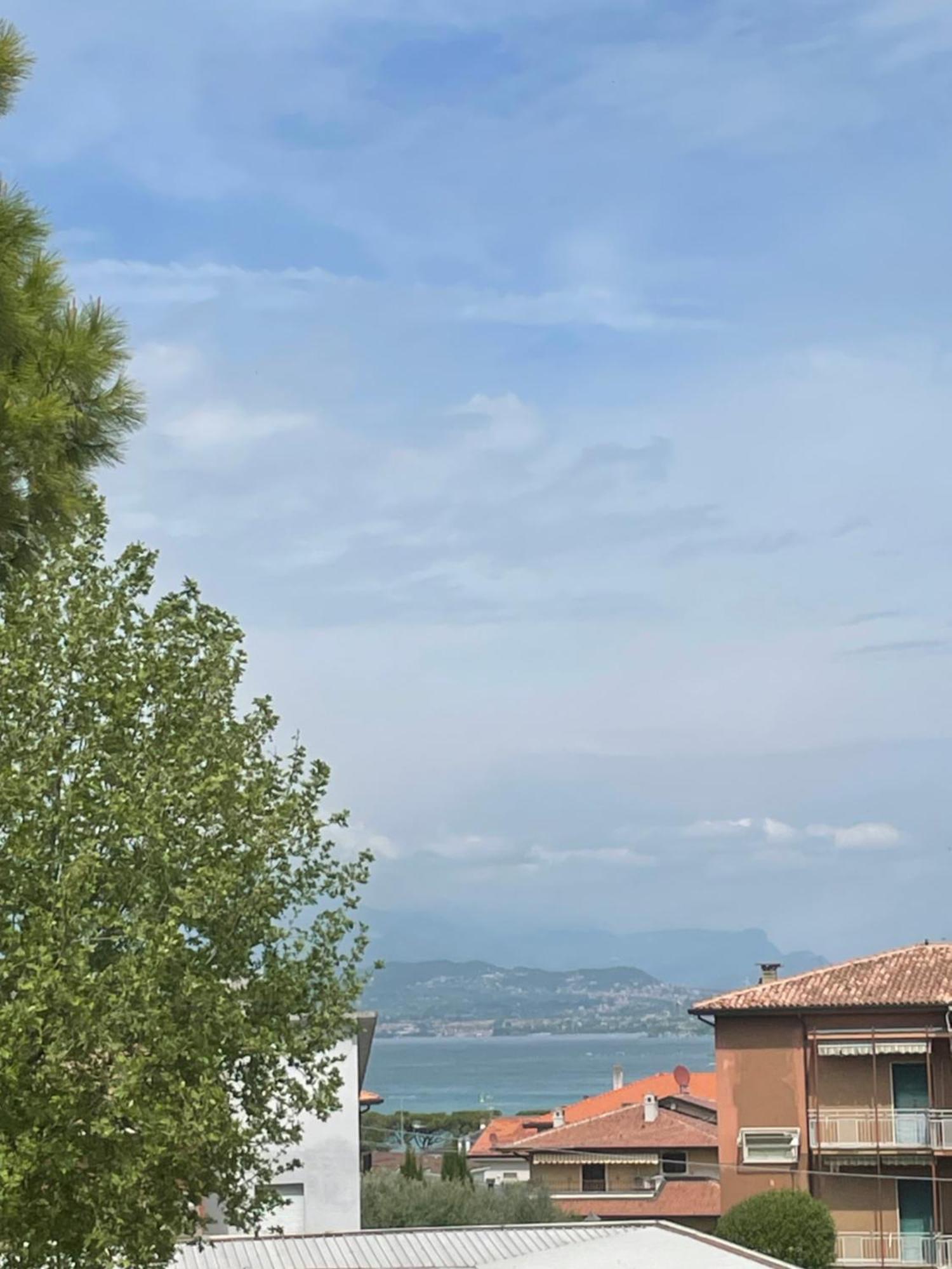 Nico'S Apartment Peschiera del Garda Buitenkant foto